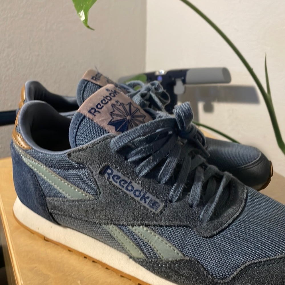 Reebok , classic woman’s size 8